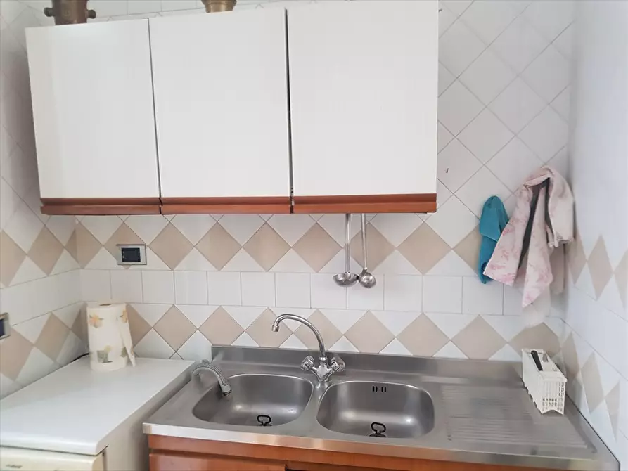 Immagine 15 di Palazzo in vendita  in Largo Fra Pantaleo a Palagiano