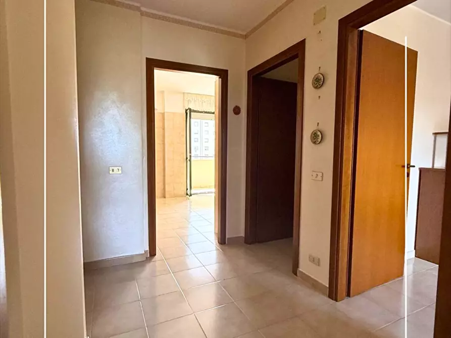 Immagine 13 di Appartamento in vendita  in piazza pertini 19 a Taranto