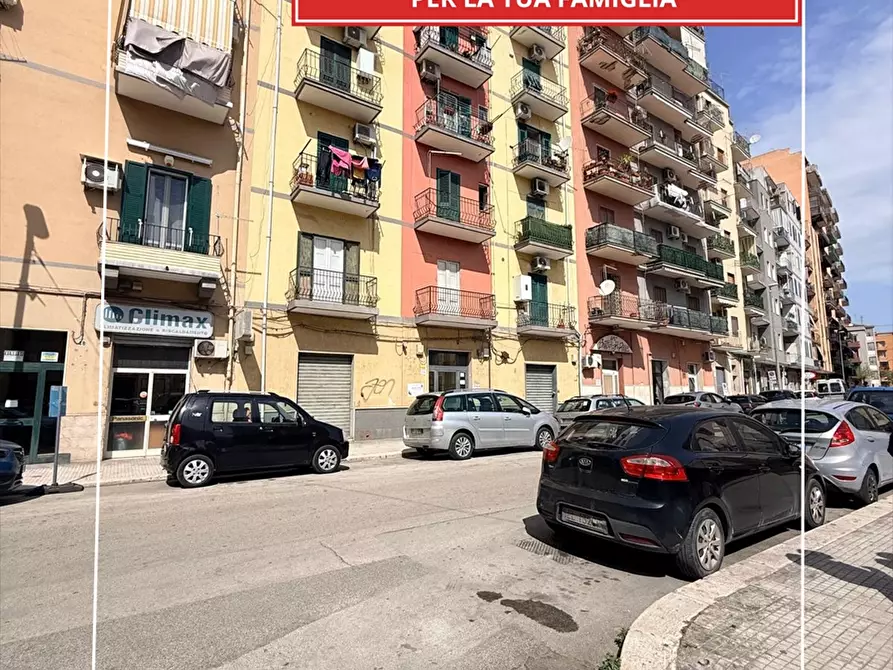 Immagine 1 di Appartamento in vendita  in via cagliari 44 a Taranto