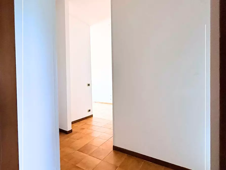 Immagine 16 di Appartamento in vendita  in via scoglio del tonno 40  a Taranto