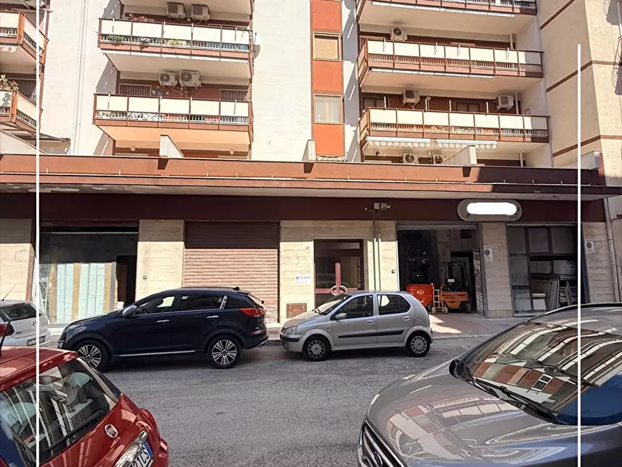 Immagine 1 di Deposito in vendita  in via elio 45 a Taranto