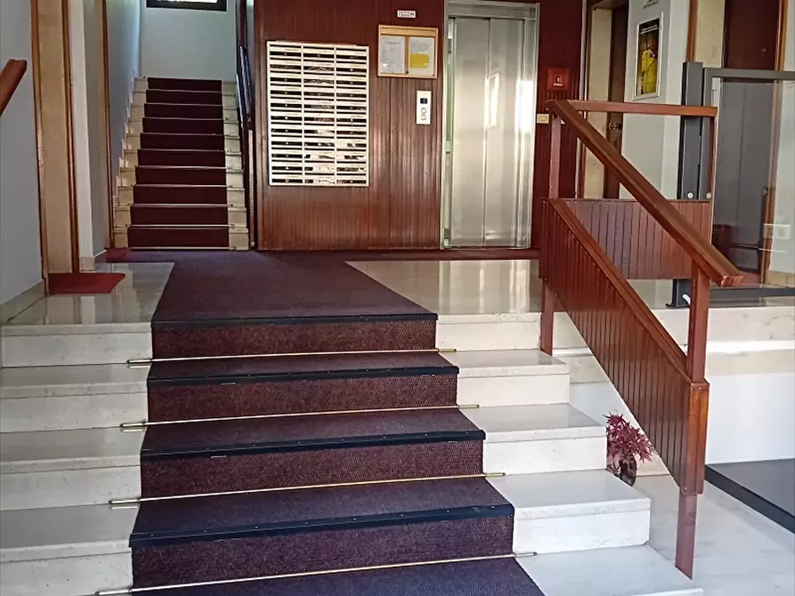 Immagine 3 di Appartamento in vendita  in via Gaetano Salvemini 5 a Milano