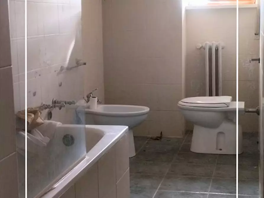 Immagine 13 di Appartamento in vendita  in via cavallotti 153 a Taranto