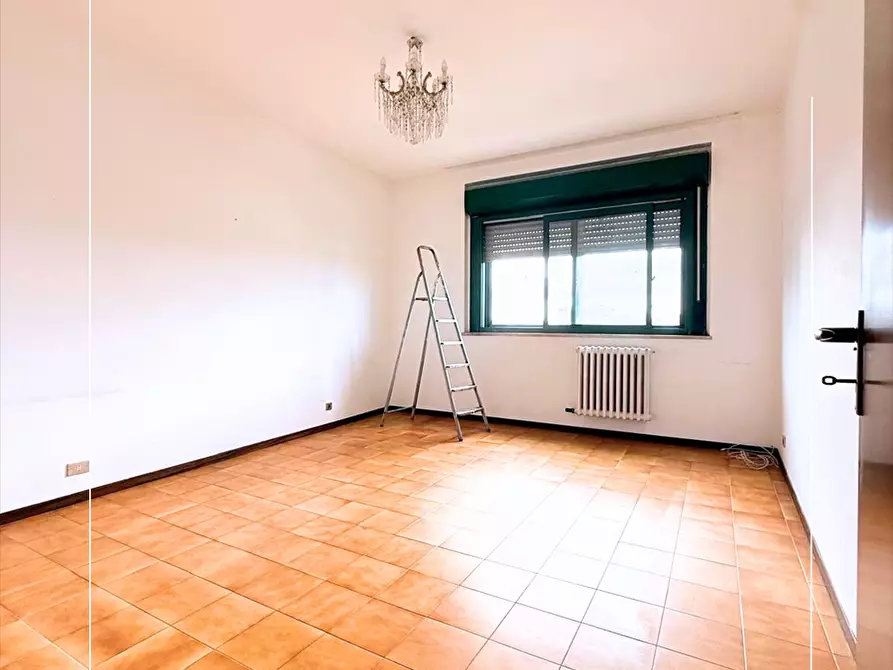 Immagine 18 di Appartamento in vendita  in via scoglio del tonno 40  a Taranto