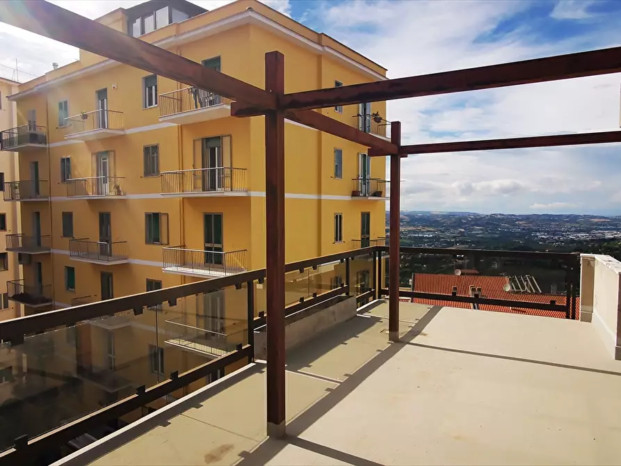 Immagine 10 di Appartamento in vendita  in Via Silvino Olivieri a Chieti