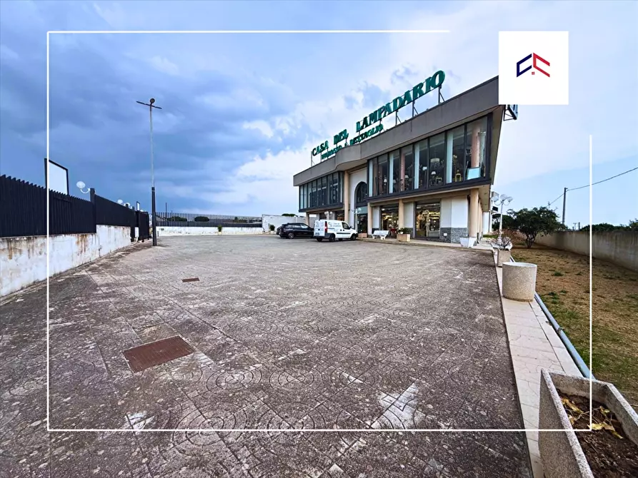 Immagine 2 di Locale commerciale in vendita  in contrada baronia a San Giorgio Ionico