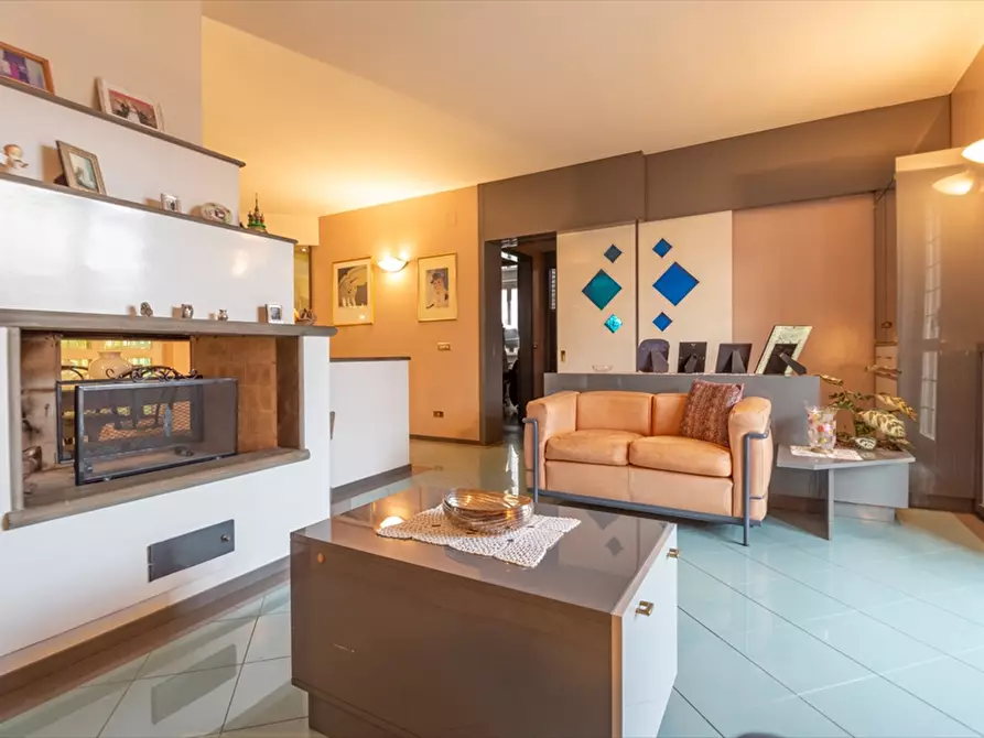 Immagine 3 di Villa in vendita  in Via Gaetano Pachetti 6 a Chieti