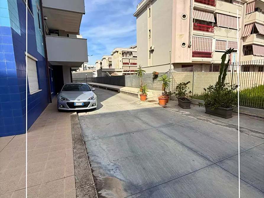 Immagine 2 di Ufficio in affitto  in via quintino quagliati 10 a Taranto