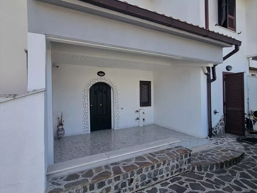 Immagine 1 di Villa in vendita  in Via degli olmi a Anzio