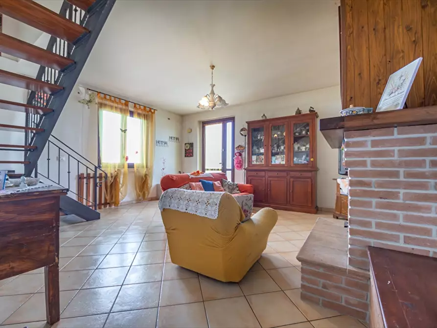 Immagine 2 di Villa in vendita  a Vicoli