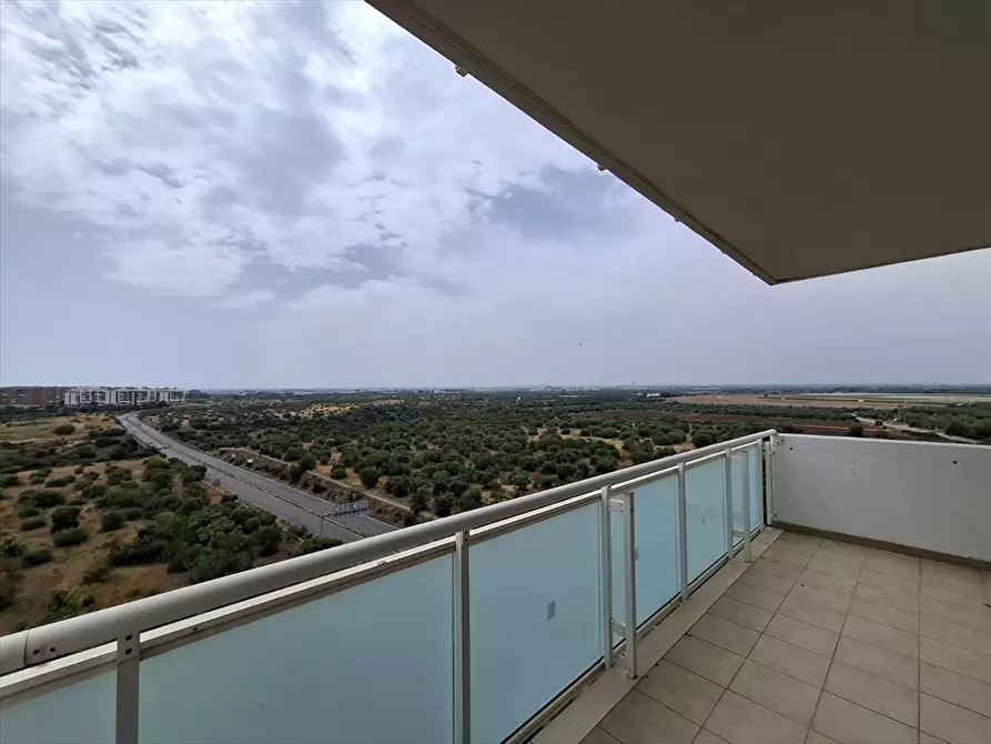 Immagine 11 di Appartamento in vendita  a Bari