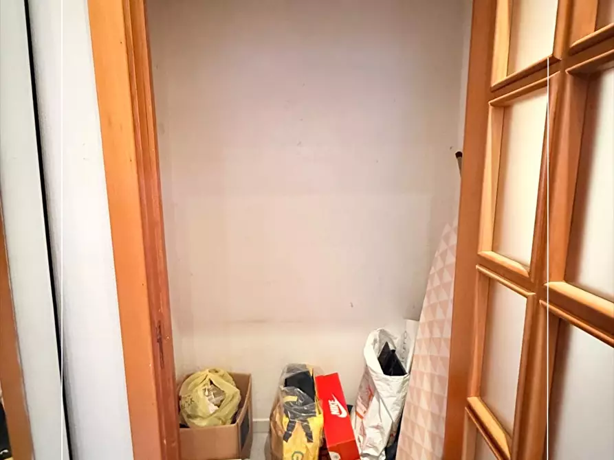 Immagine 11 di Appartamento in vendita  in via fratelli mellone 20 a Taranto