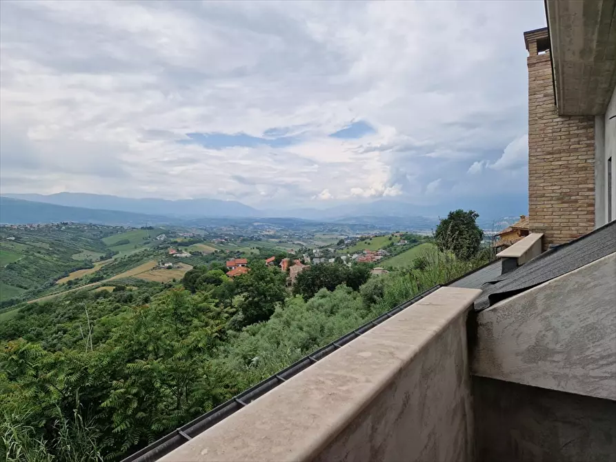 Immagine 26 di Villa in vendita  in Contrada Colle Marcone a Bucchianico