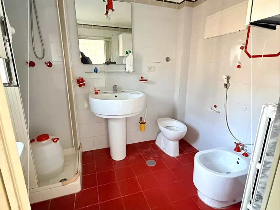 Immagine 22 di Appartamento in vendita  in via minniti 53 a Taranto