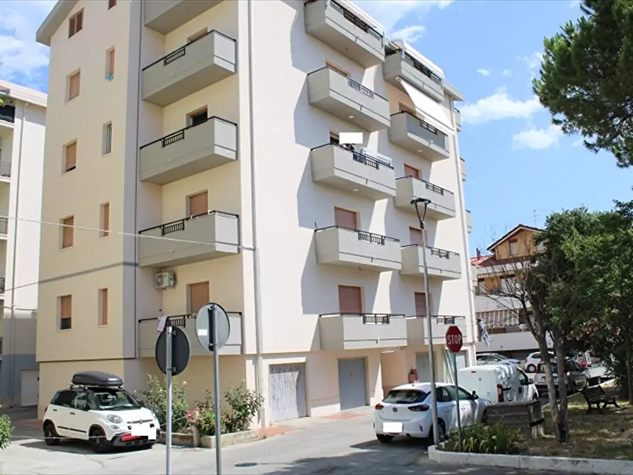 Immagine 1 di Appartamento in vendita  in Viale Arenile nord a Silvi