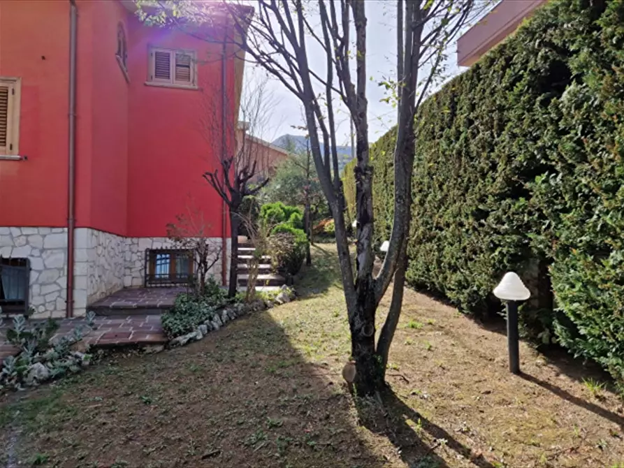 Immagine 26 di Villa in vendita  in Contrada Santone a Isola Del Gran Sasso D'italia