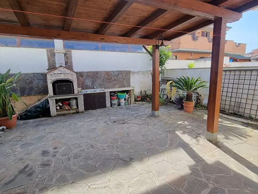 Immagine 11 di Villa in vendita  in Via degli olmi a Anzio