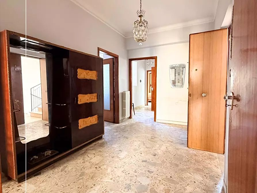 Immagine 8 di Appartamento in vendita  in via temenide 73 a Taranto