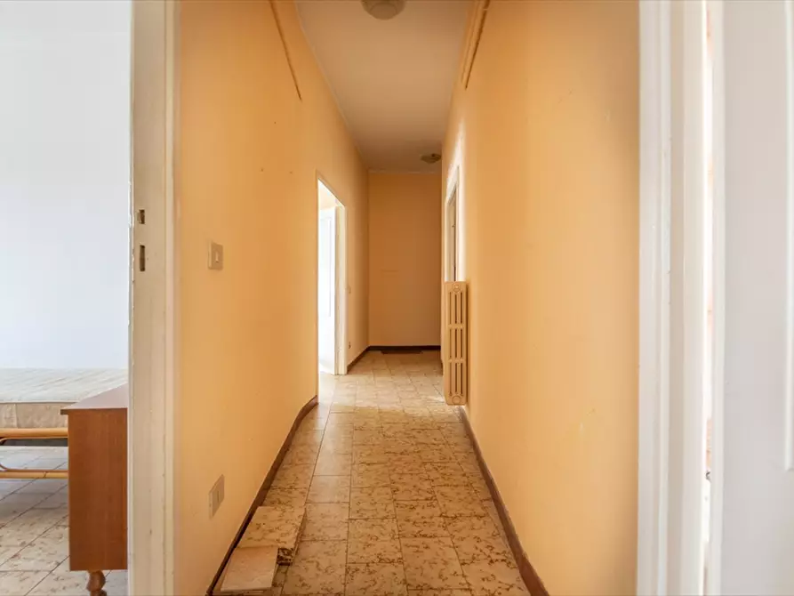 Immagine 3 di Appartamento in vendita  in VIA PESCASSEROLI 1 a Chieti