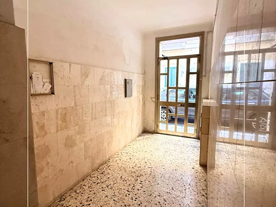 Immagine 2 di Appartamento in vendita  in via temenide 73 a Taranto