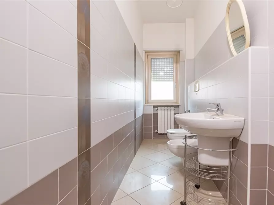 Immagine 3 di Appartamento in vendita  in VIA SULMONA 42 a Chieti