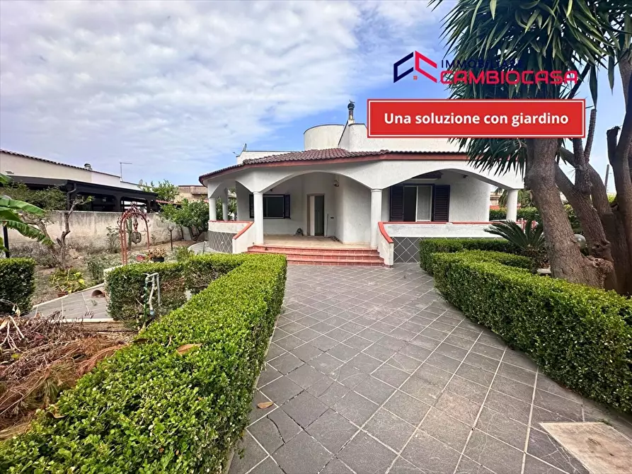 Immagine 1 di Villa in affitto  in via panfili 16 a Taranto