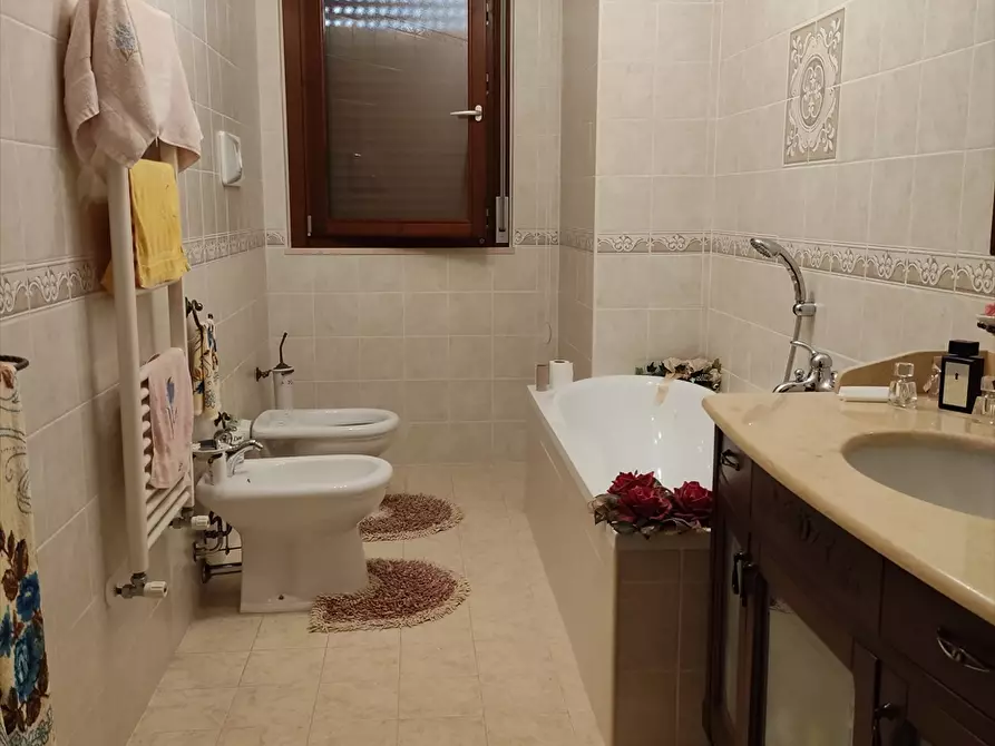 Immagine 11 di Appartamento in vendita  a Cerignola