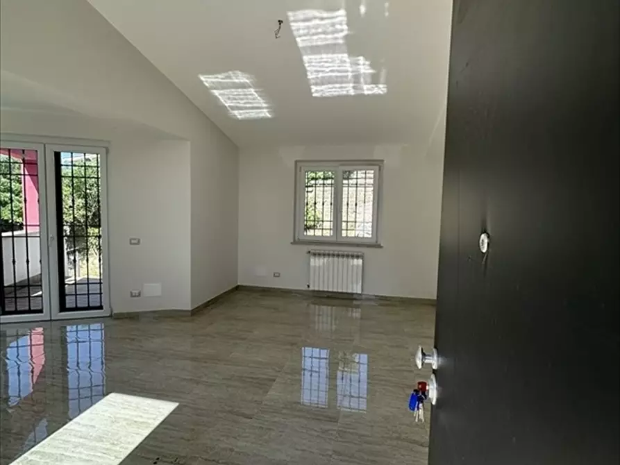 Immagine 2 di Villa in vendita  in via odino a Anzio