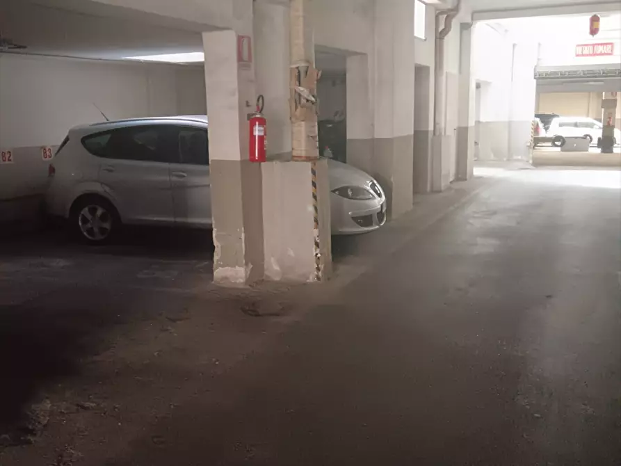 Immagine 4 di Deposito in vendita  in Via Dalmazia, 159 a Bari