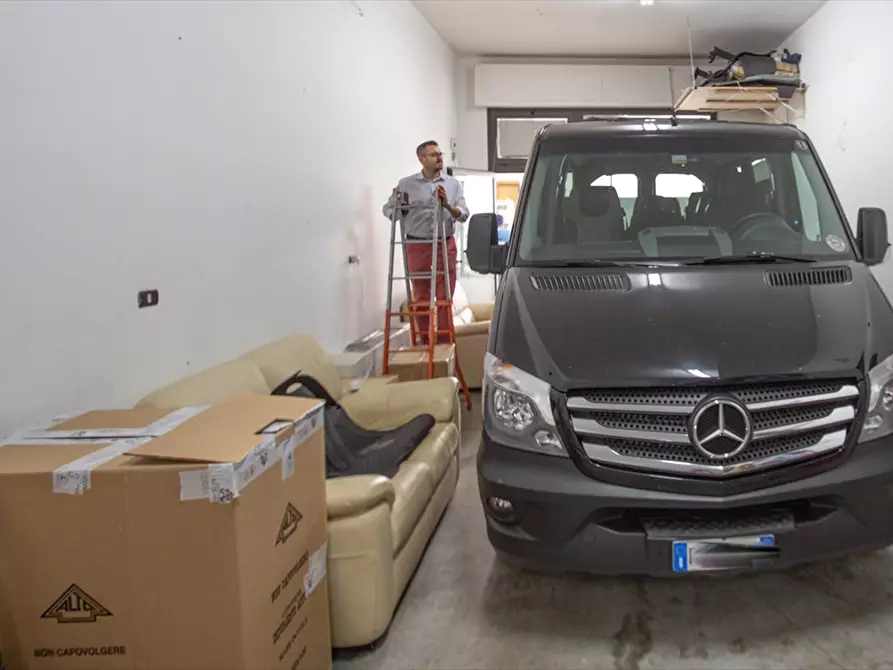 Immagine 6 di Capannone industriale in vendita  a Chieti