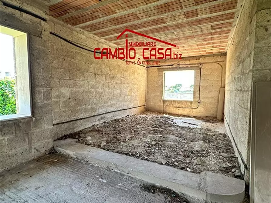 Immagine 24 di Villa in vendita  in VIA CICAS a Taranto