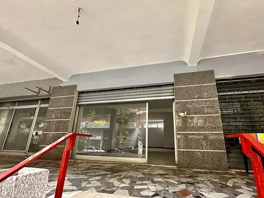 Immagine 2 di Negozio in vendita  in Via Torquato Scaraviglia n. 47 a Chieti
