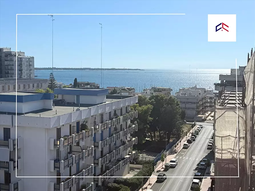 Immagine 2 di Appartamento in vendita  in via sabato 30 a Taranto