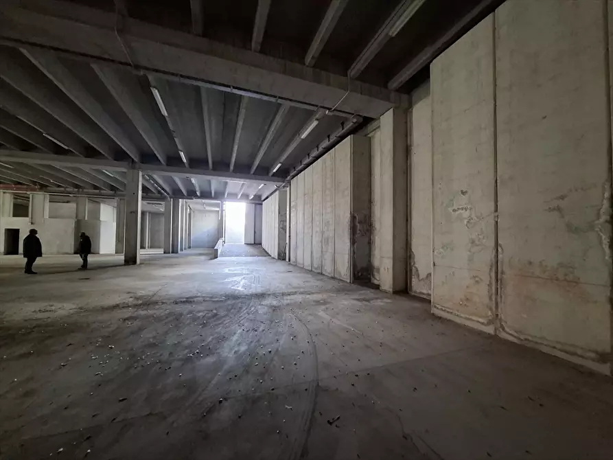 Immagine 13 di Capannone industriale in vendita  in SP 231 KM 1 a Modugno