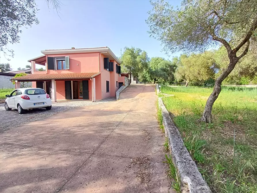 Immagine 11 di Casa indipendente in vendita  in Strada Vicinale Crabulazzi n. 13 a Sassari