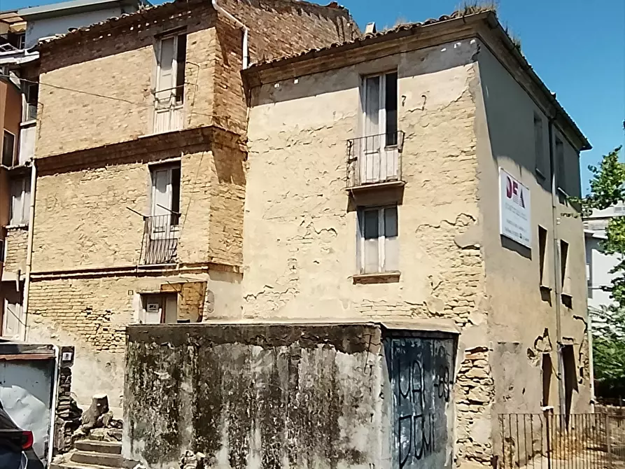 Immagine 8 di Appartamento in vendita  in Via Picena a Chieti