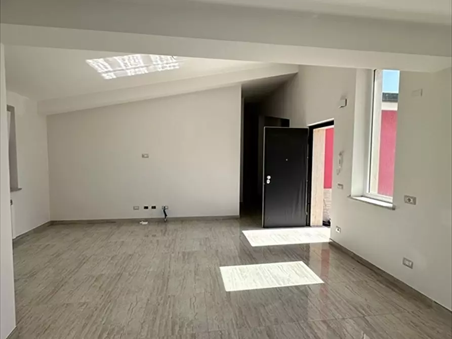 Immagine 3 di Villa in vendita  in via odino a Anzio