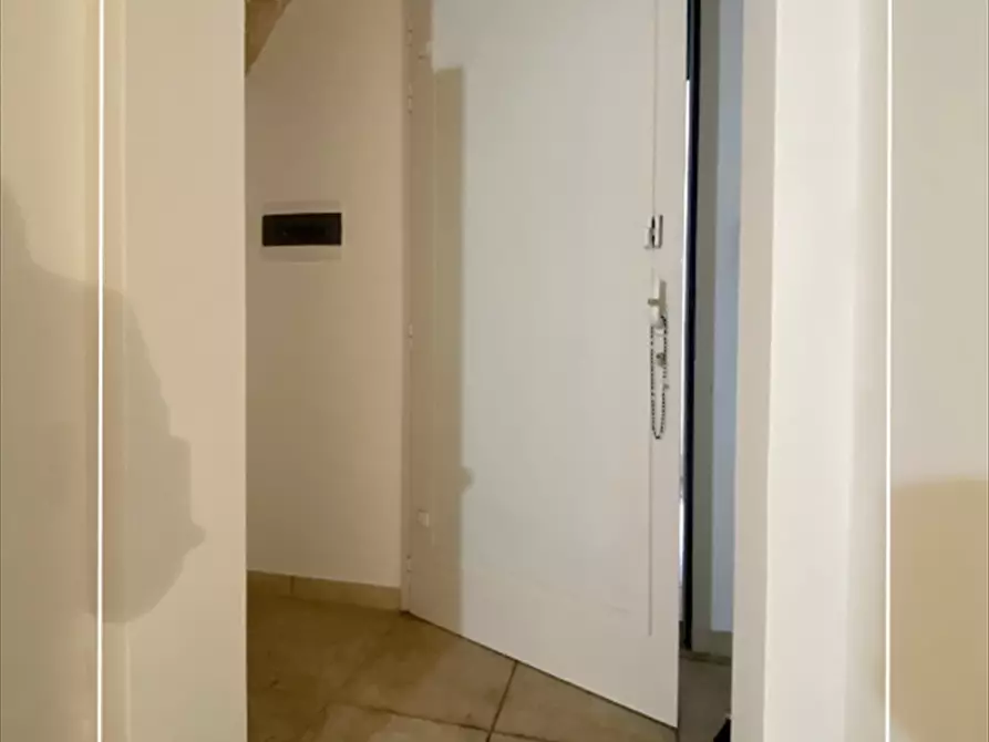 Immagine 7 di Box auto in vendita  in via anfiteatro 17 a Taranto