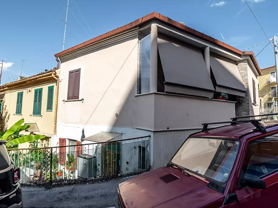 Immagine 20 di Appartamento in vendita  in via Santarelli n. 30 a Chieti