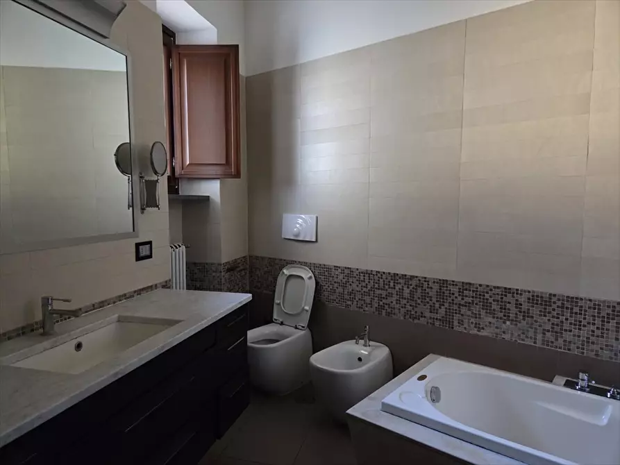 Immagine 15 di Multiproprietà in vendita  in VIA CALZOLAIO 78 a Acerra