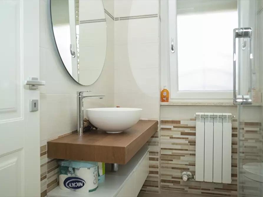 Immagine 10 di Villa in vendita  in Via primiero 150 a Anzio