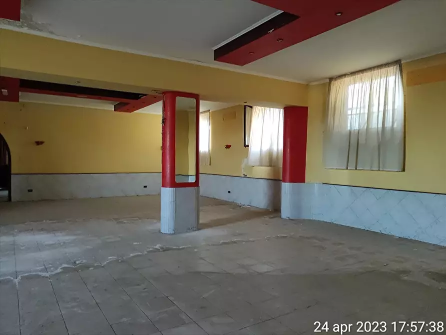 Immagine 10 di Locale commerciale in vendita  in Strada Provinciale  231 a Cerignola