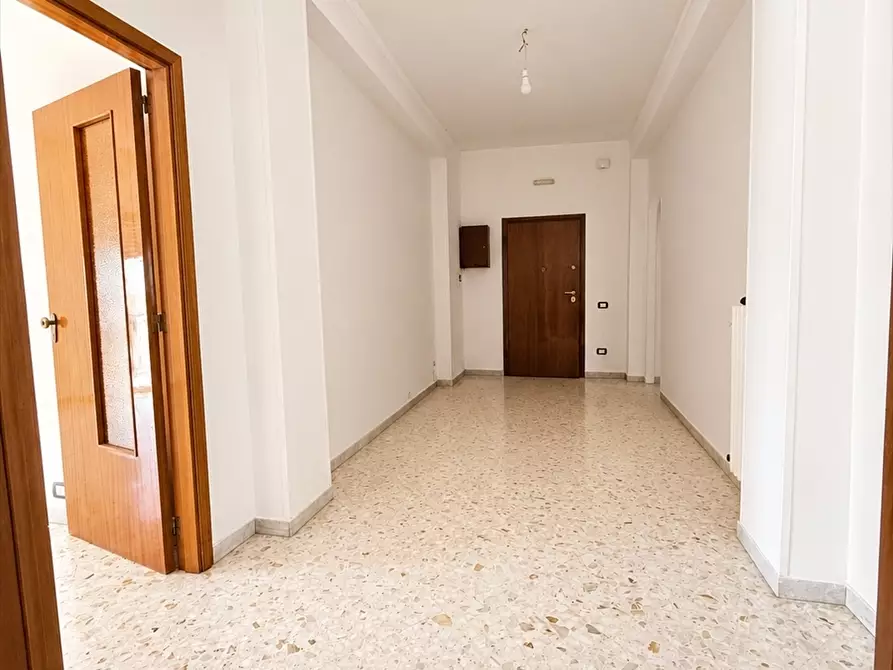 Immagine 5 di Appartamento in vendita  in corso piemonte 111 a Taranto