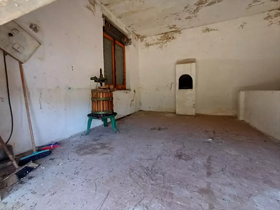 Immagine 28 di Garage in vendita  in  Sorso Badde Fustiggiu 