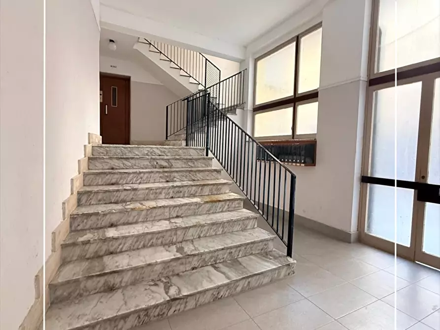 Immagine 3 di Appartamento in vendita  in via leonida 70 a Taranto