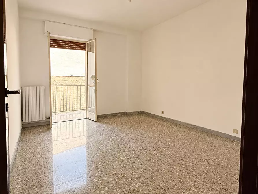 Immagine 11 di Appartamento in affitto  in via emilia59 a Taranto