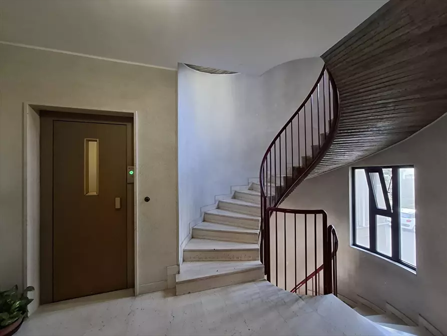 Immagine 2 di Appartamento in vendita  in Via Michele Mirenghi, 51 a Bari