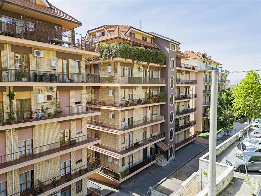 Immagine 2 di Appartamento in vendita  in Via Gen. Spatocco a Chieti