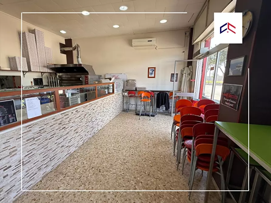 Immagine 4 di Attività artigianale in vendita  in corso annibale 32 a Taranto