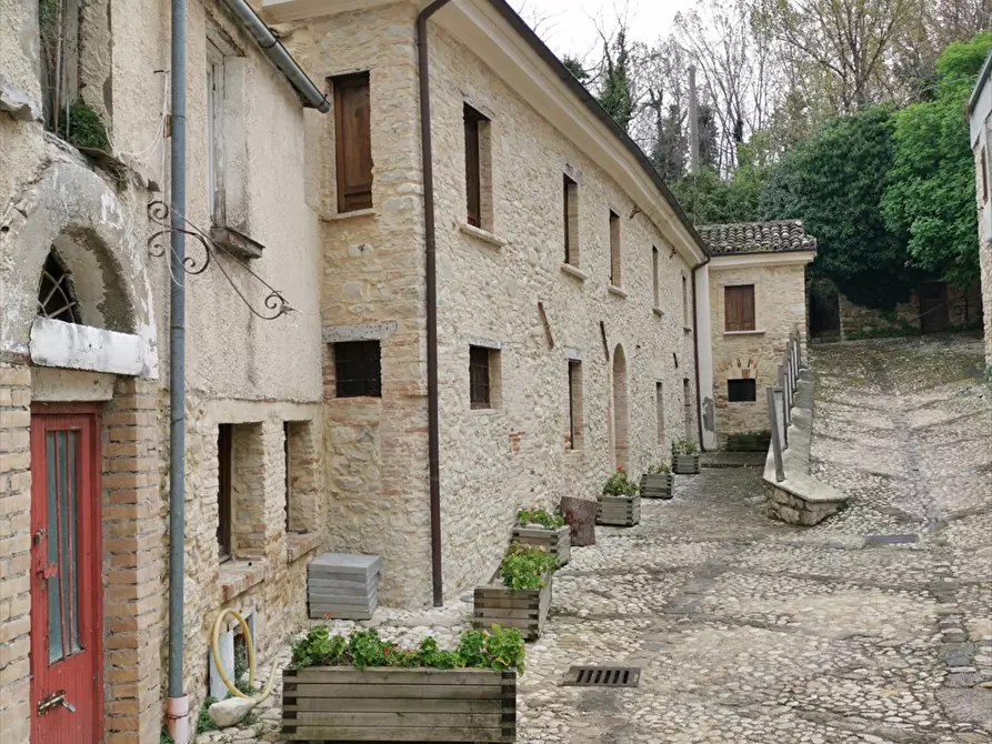 Immagine 13 di Rustico / casale in vendita  in Via S. aNDREA a Vicoli